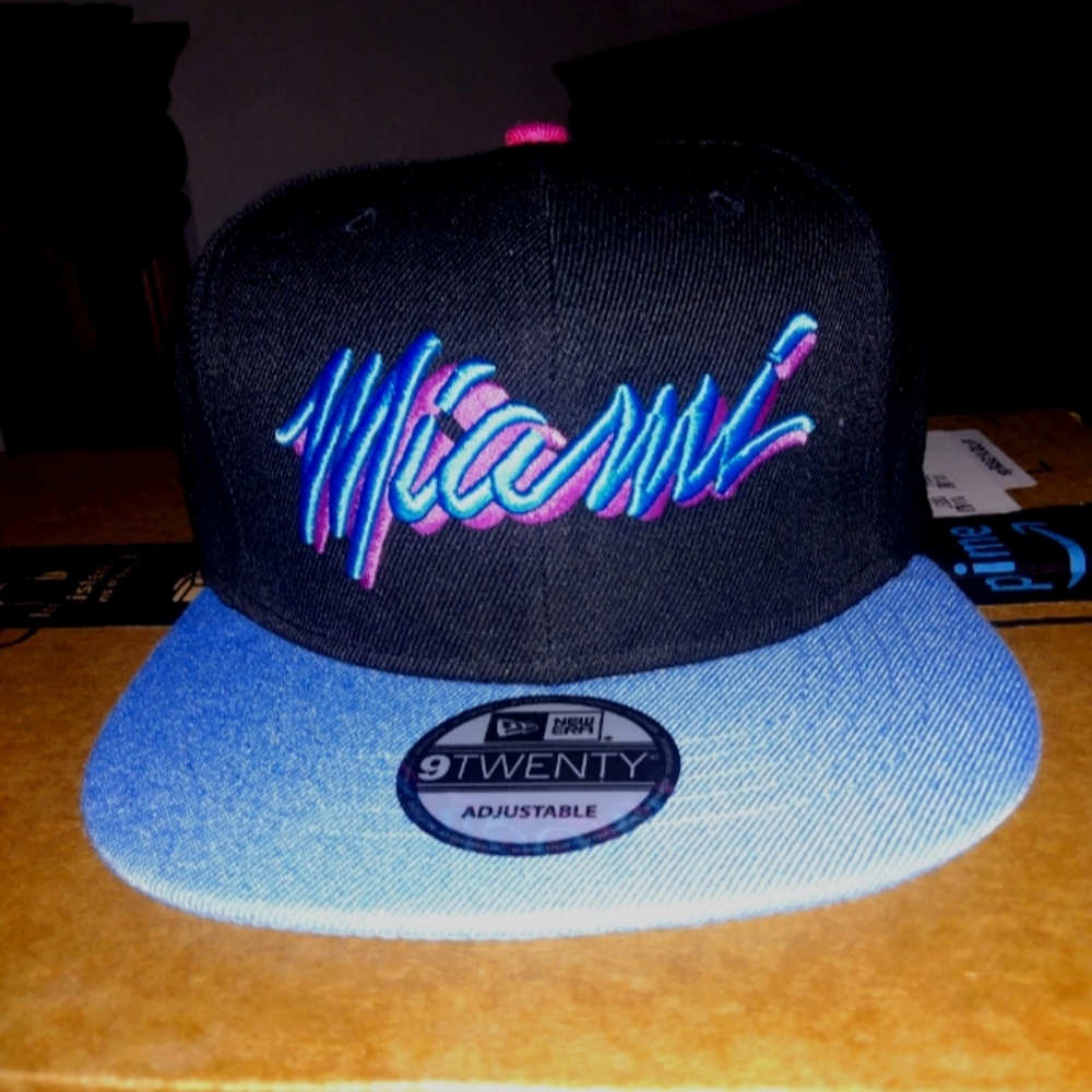 *Brand New Miami Heat snapback! *Vice edition*